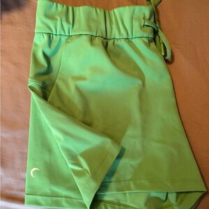 Zyia Club Shorts Green with Drawstring